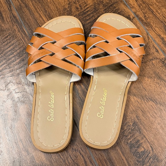 Women's Sandals, SaltWater Retro Slides, size 7 (BL) - Picture 3 of 6